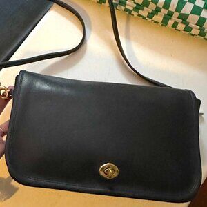 Vintage Coach Convertible Clutch Black Leather Shoulder Bag Made in NYC